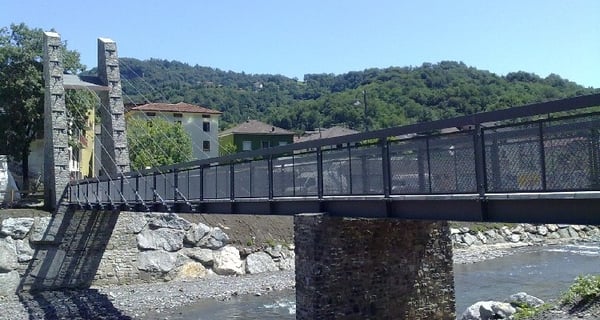Ponte in acciaio di Sant' Omobono Terme (BG)